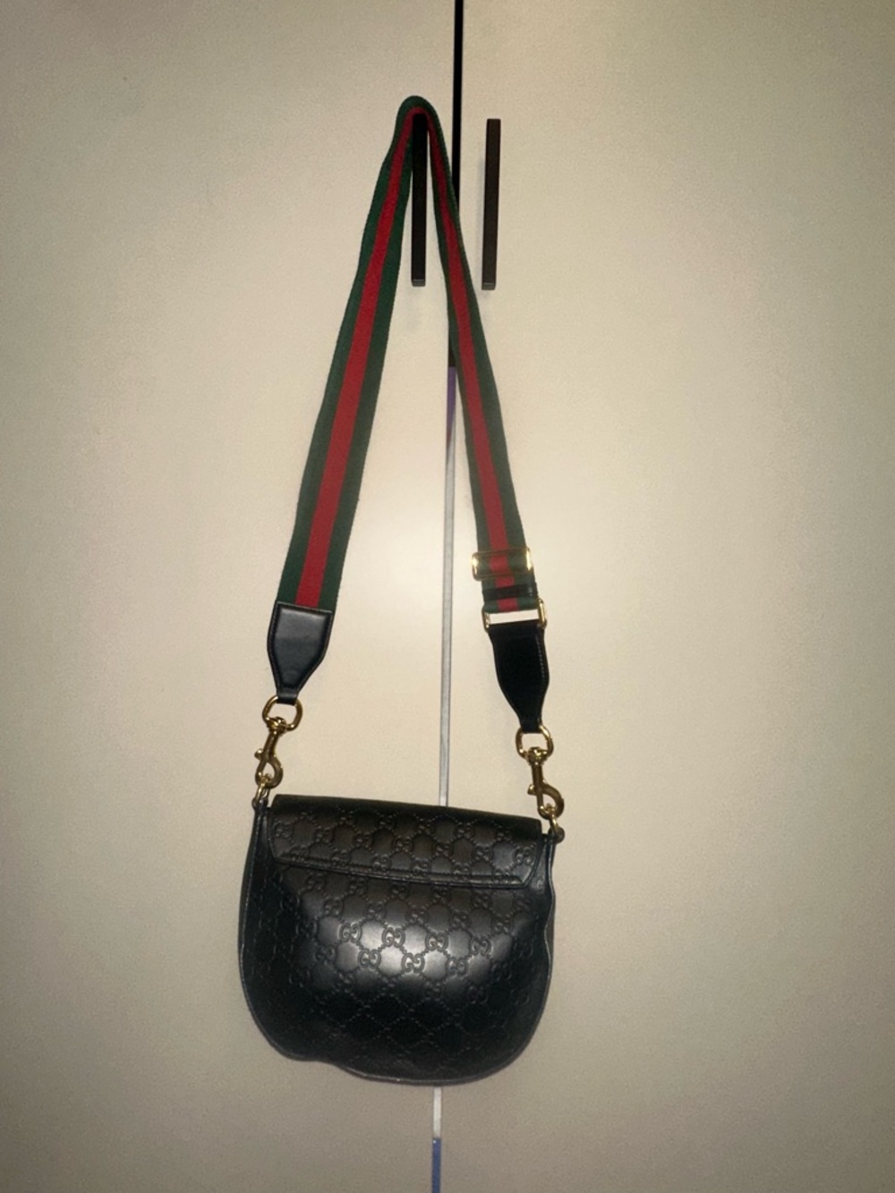 Gucci Black Guccissima Padlock Messenger Bag - Picture 4 of 10